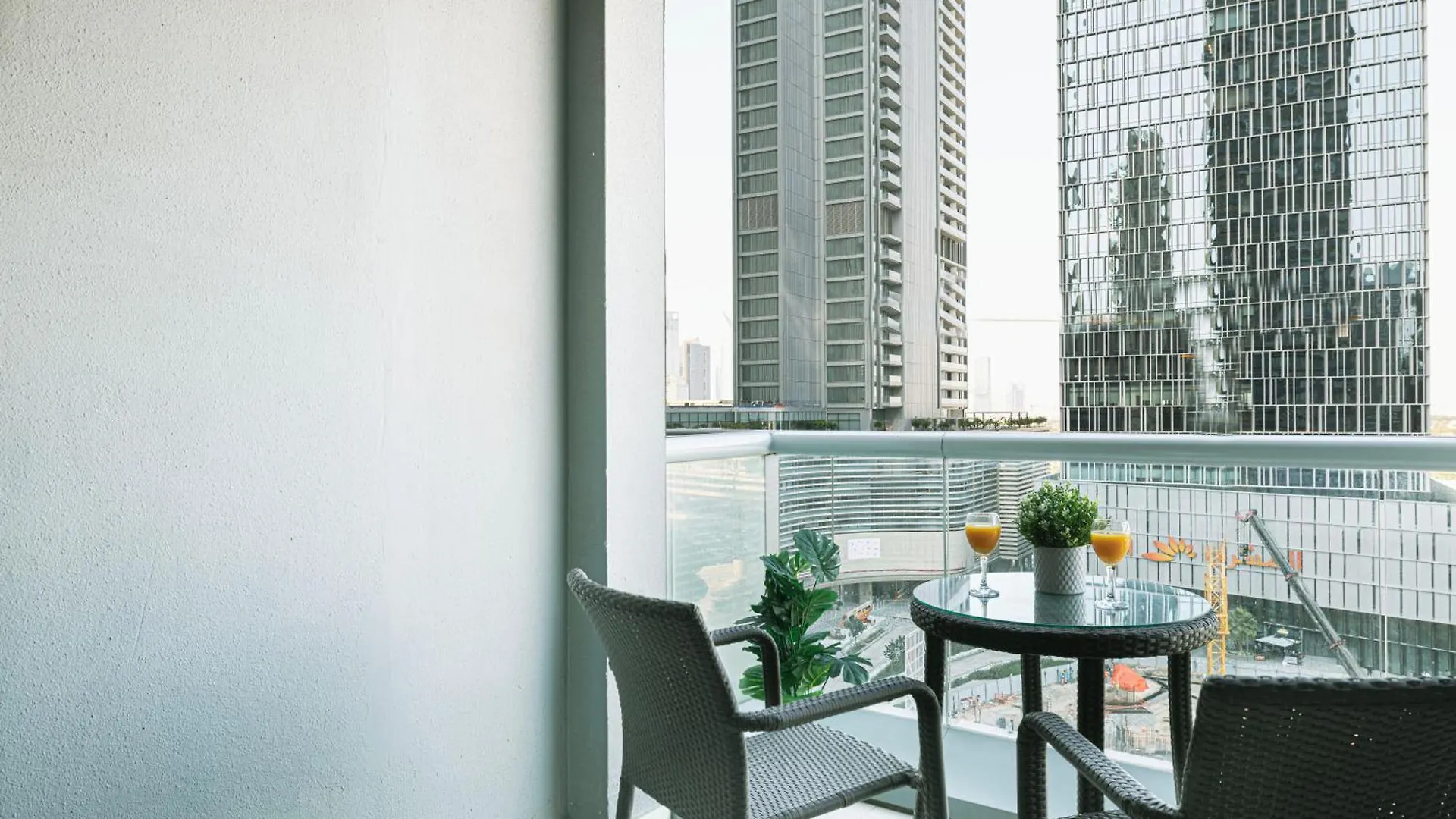 Damac Maison Mall Street 2 Bedroom Deluxe Upgraded With 1 Minute Walk To Dubai Mall